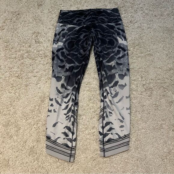 lululemon multicolored leggings size 10 - Picture 2 of 4